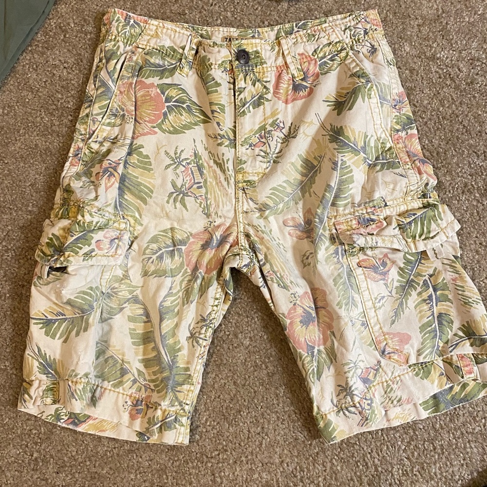 TRUE RELIGION CARGO SHORTS